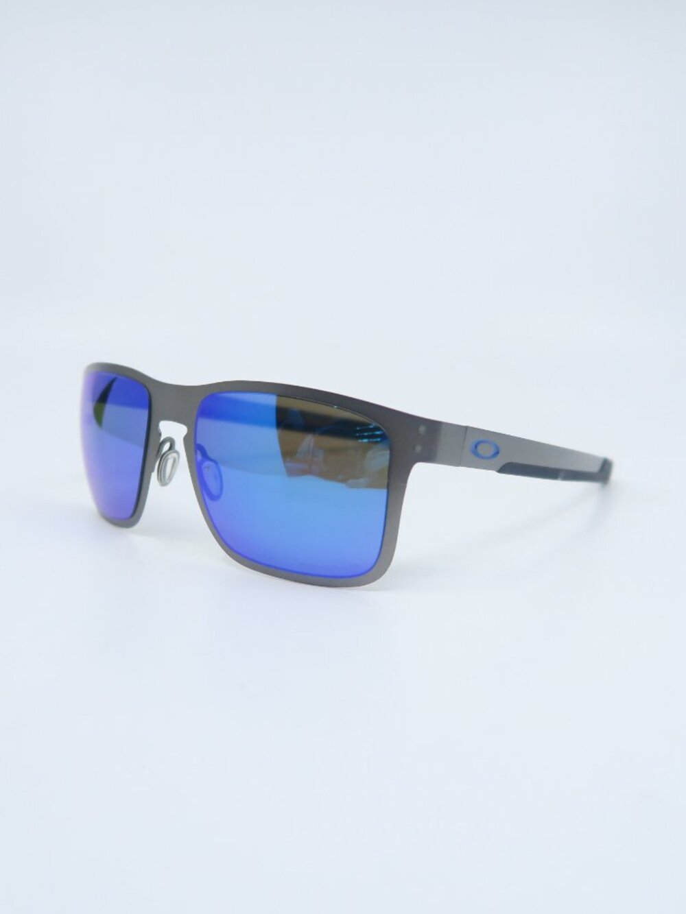 Oakley Pre-owned Holbrook OO4123-0755 Matte Gunmetal/Blue Polarized Sunglasses.